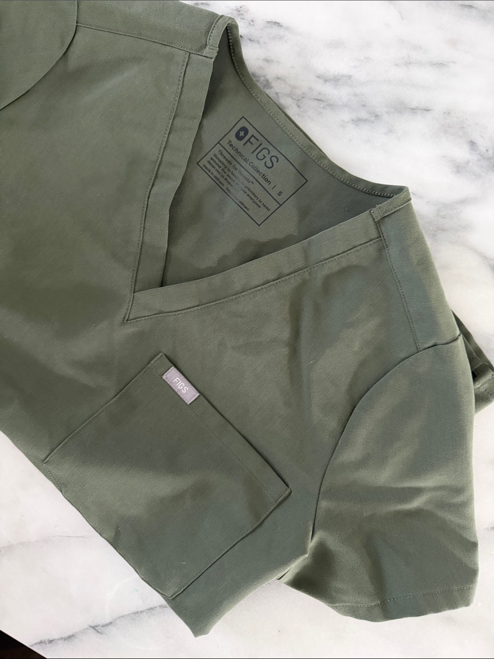 FIGS Women’s Olive Green Scrub Top Size Small